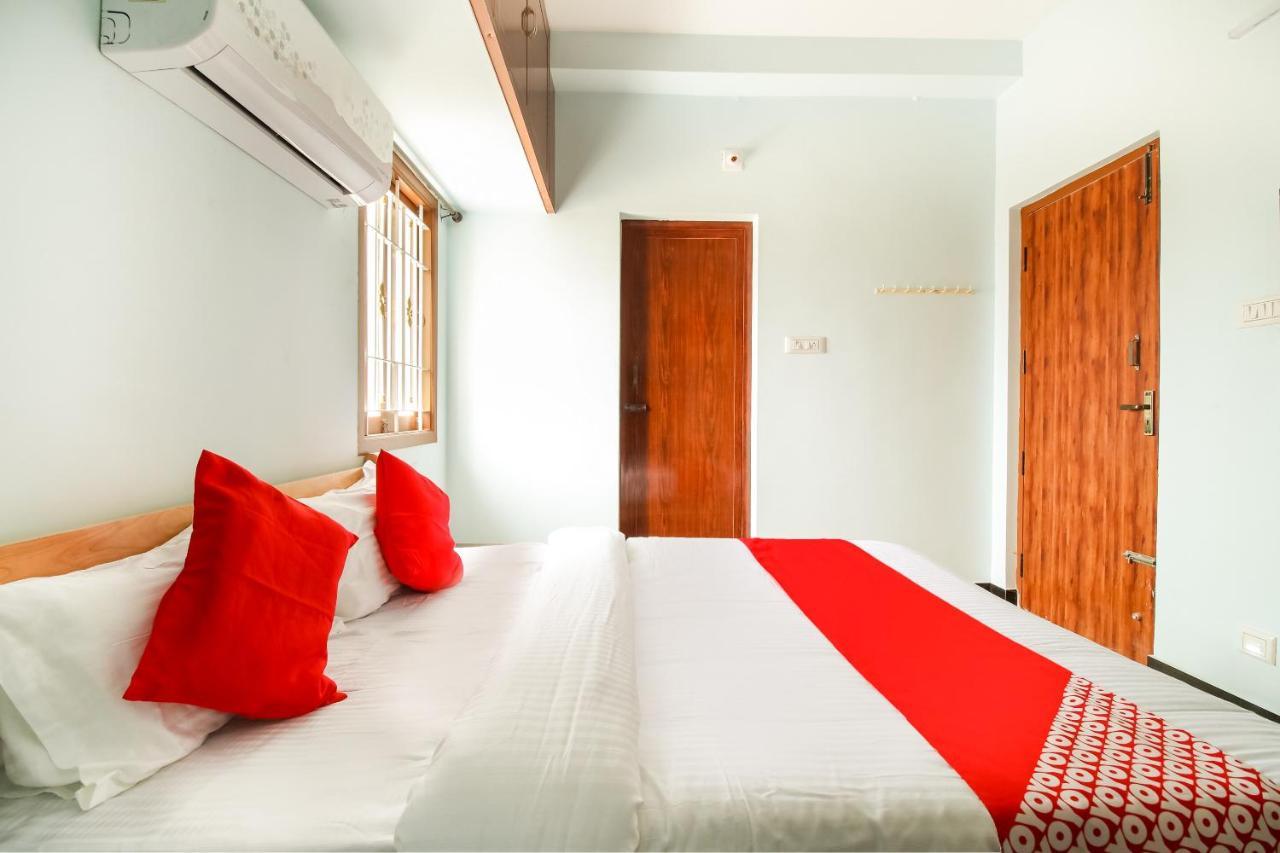 Oyo 71549 Shri Sai Apartments Mettuppālaiyam Екстериор снимка