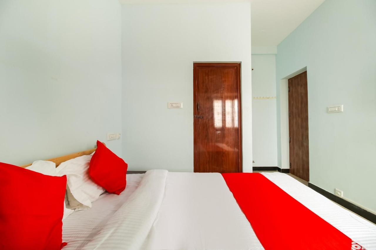Oyo 71549 Shri Sai Apartments Mettuppālaiyam Екстериор снимка