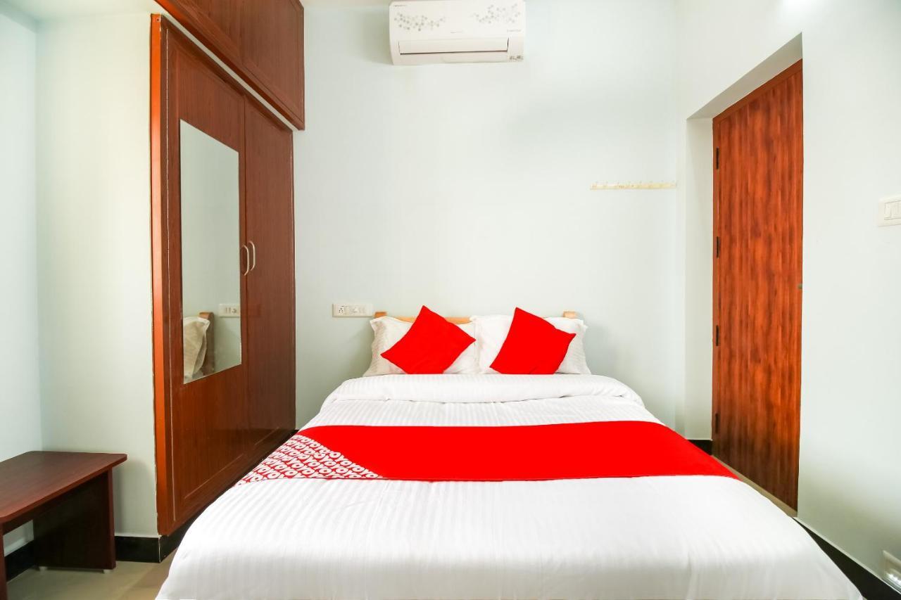 Oyo 71549 Shri Sai Apartments Mettuppālaiyam Екстериор снимка