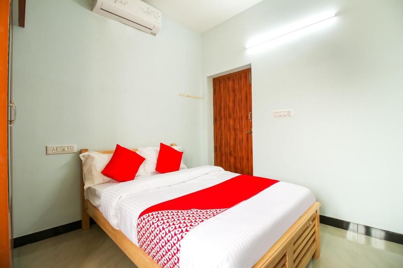 Oyo 71549 Shri Sai Apartments Mettuppālaiyam Екстериор снимка