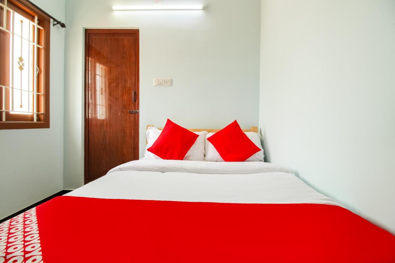 Oyo 71549 Shri Sai Apartments Mettuppālaiyam Екстериор снимка